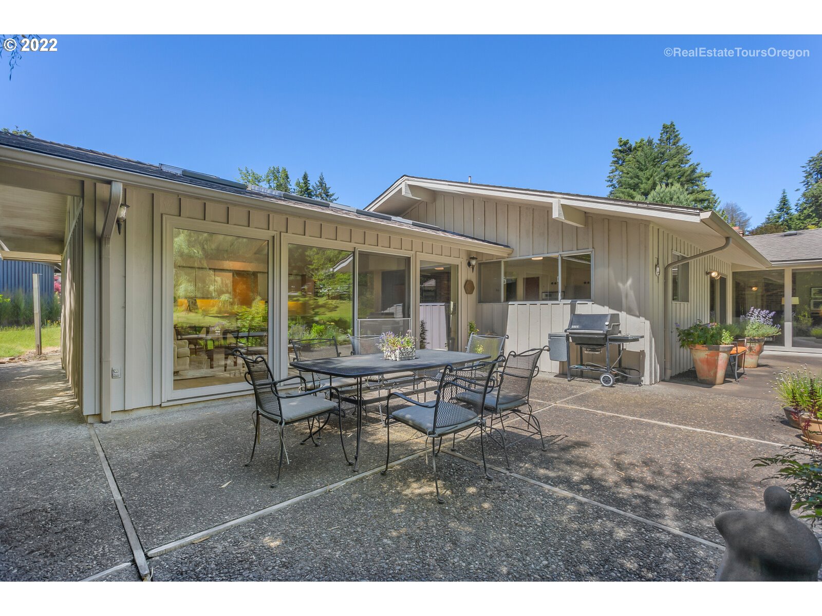 6960 Southwest Raleighwood Lane Portland, OR 97225 - Photo 30 of 32 Gallery Image 30