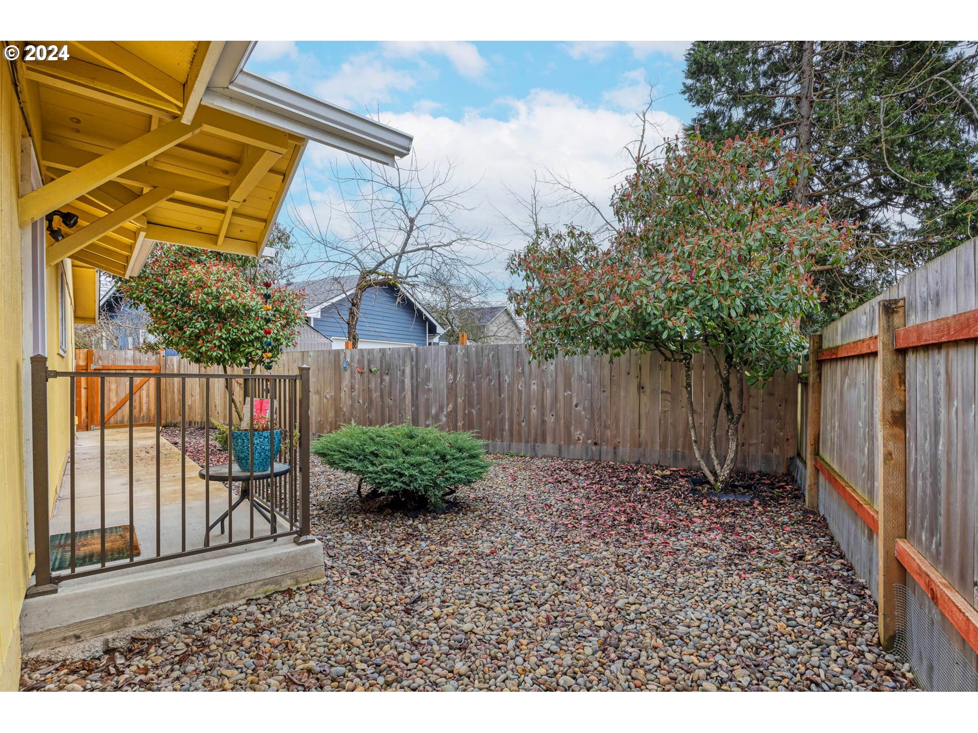 3672 Harlow Road Eugene, OR 97401 - Photo 35 of 36 a view of a backyard