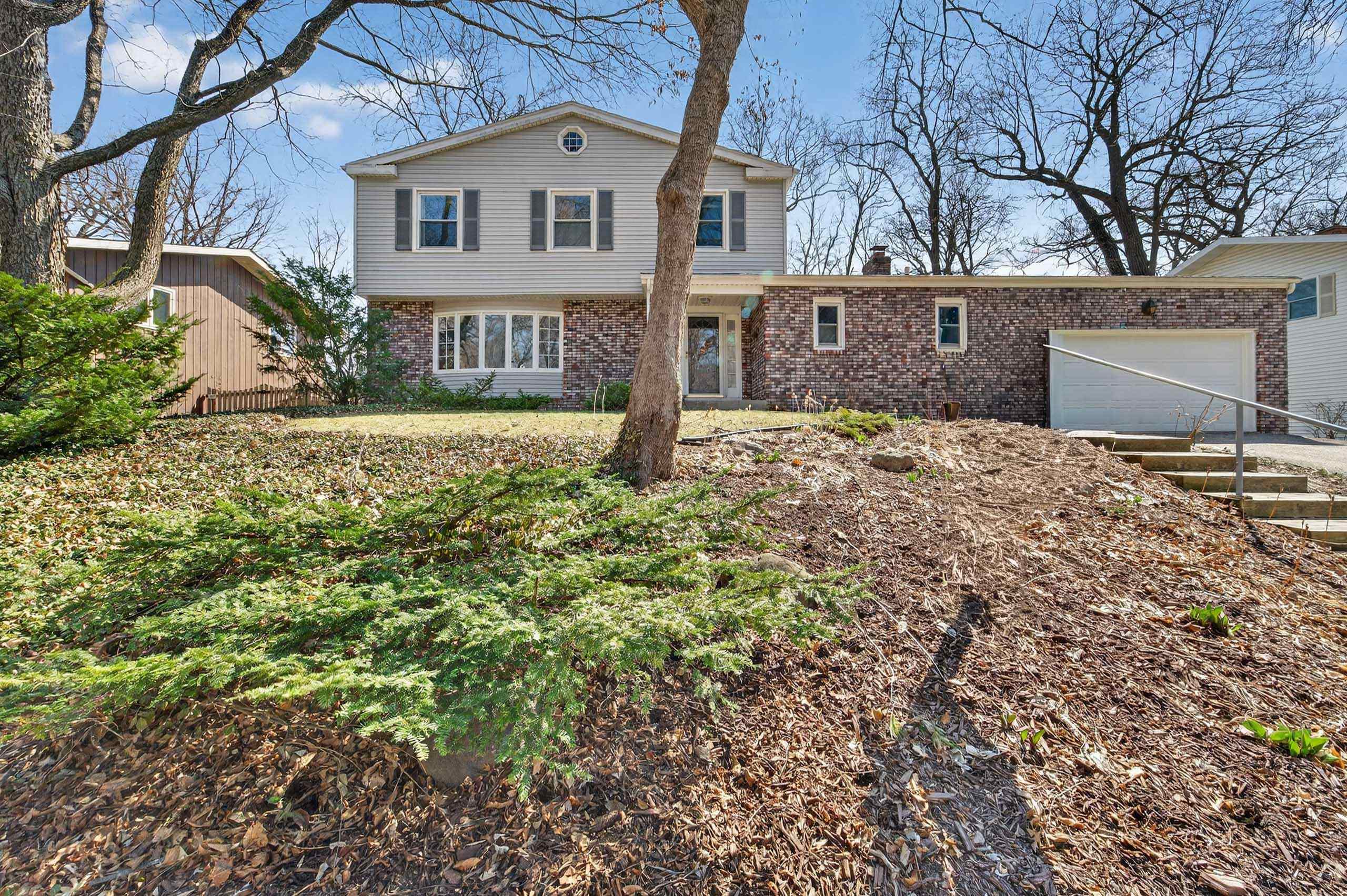 533 Shady Wood Way Madison, WI 53714 - Photo 1 of 46