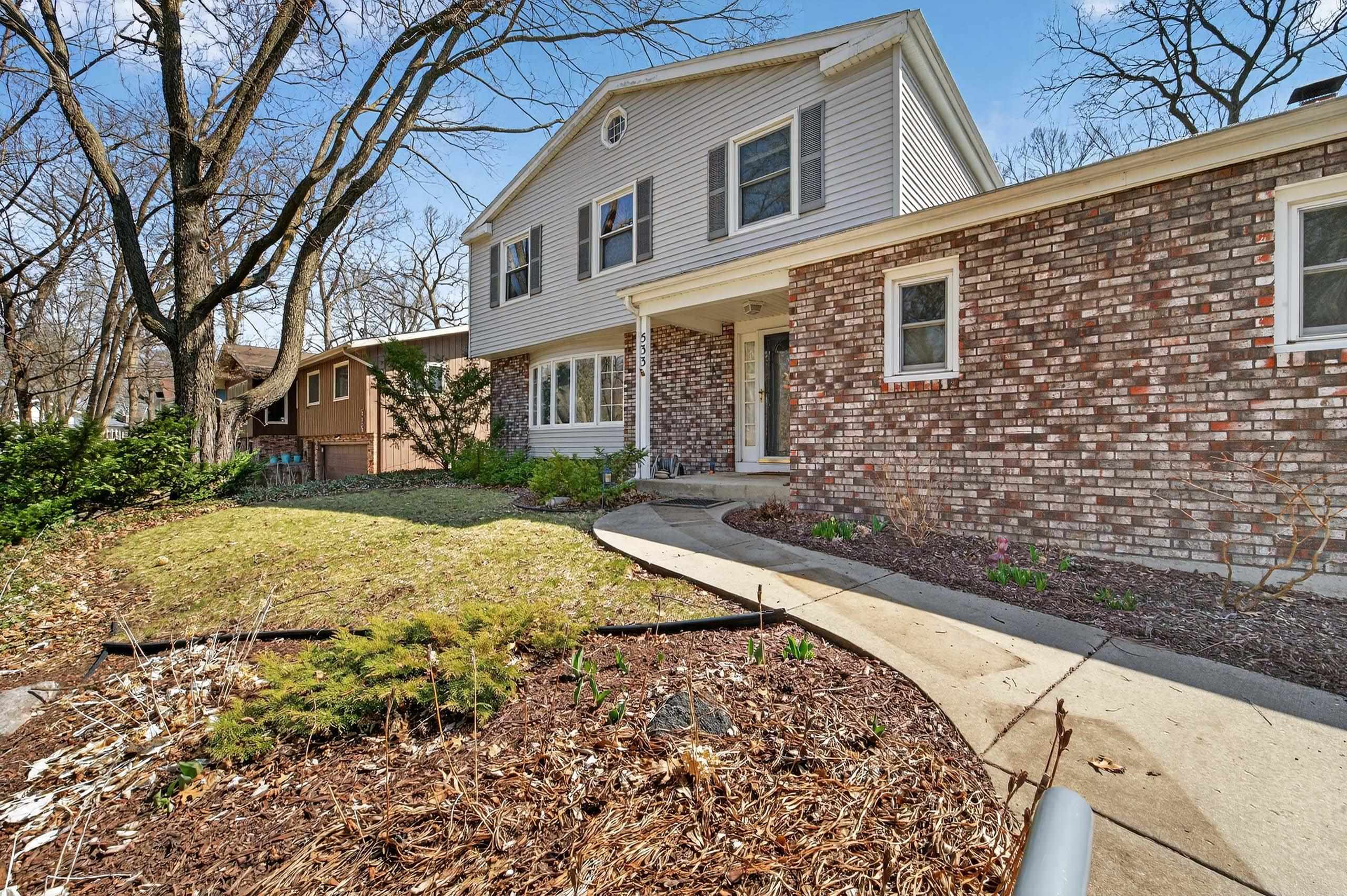 533 Shady Wood Way Madison, WI 53714 - Photo 2 of 46