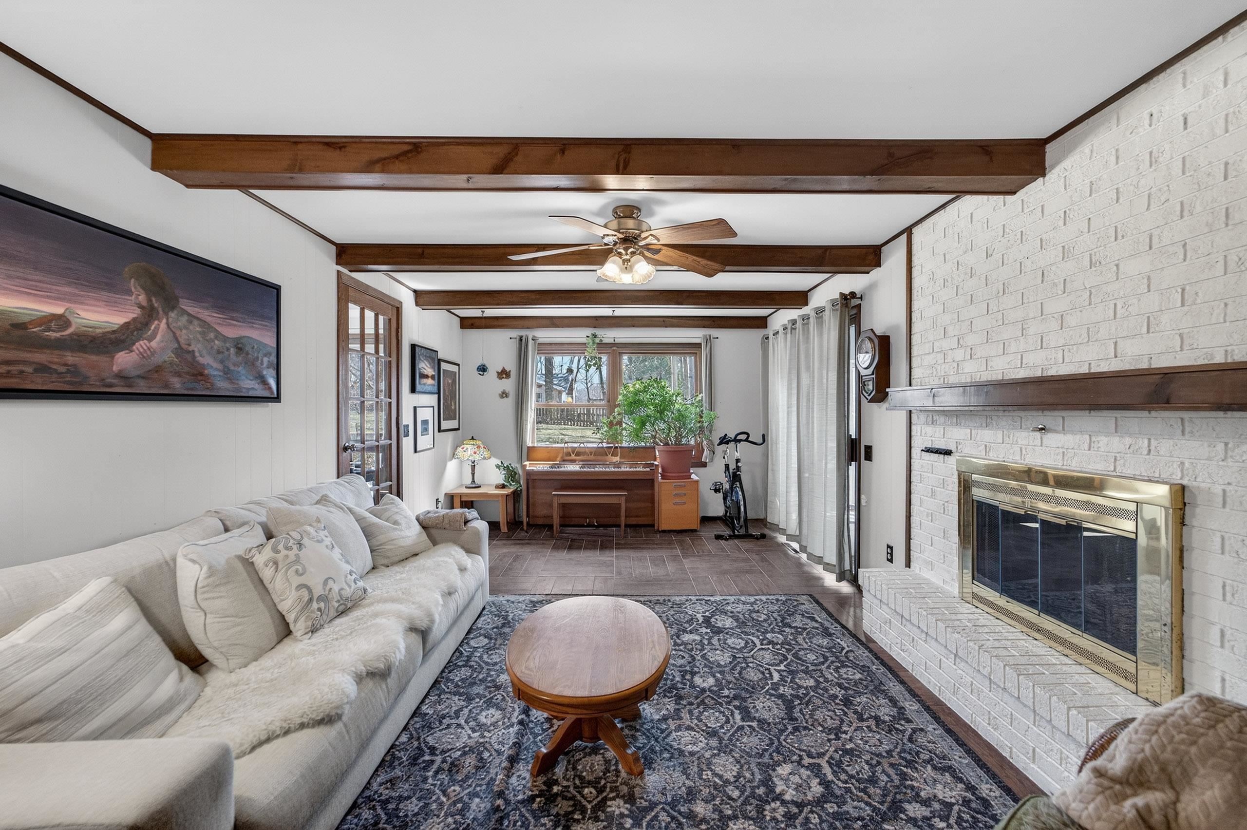 533 Shady Wood Way Madison, WI 53714 - Photo 4 of 46