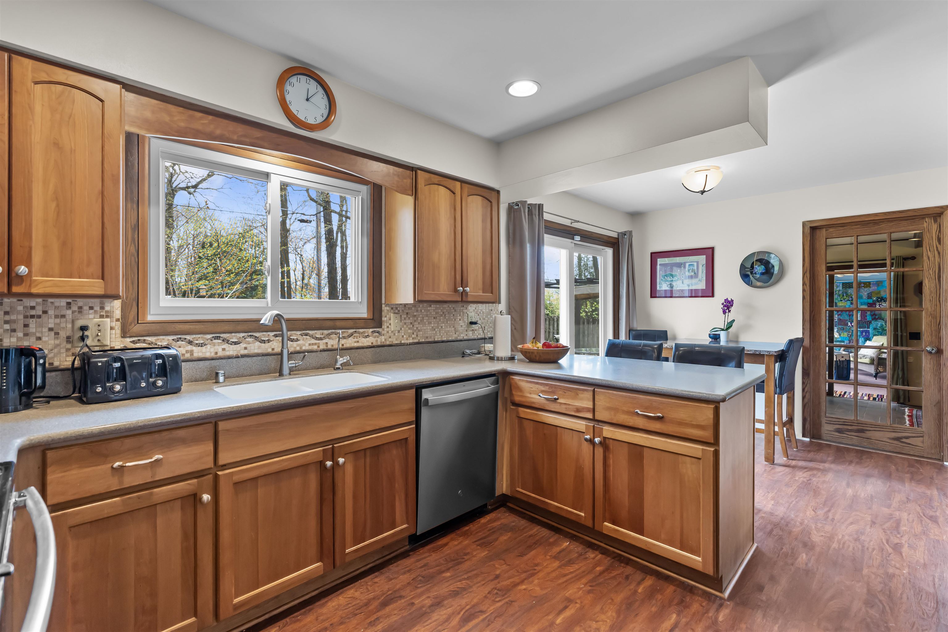 533 Shady Wood Way Madison, WI 53714 - Photo 8 of 46