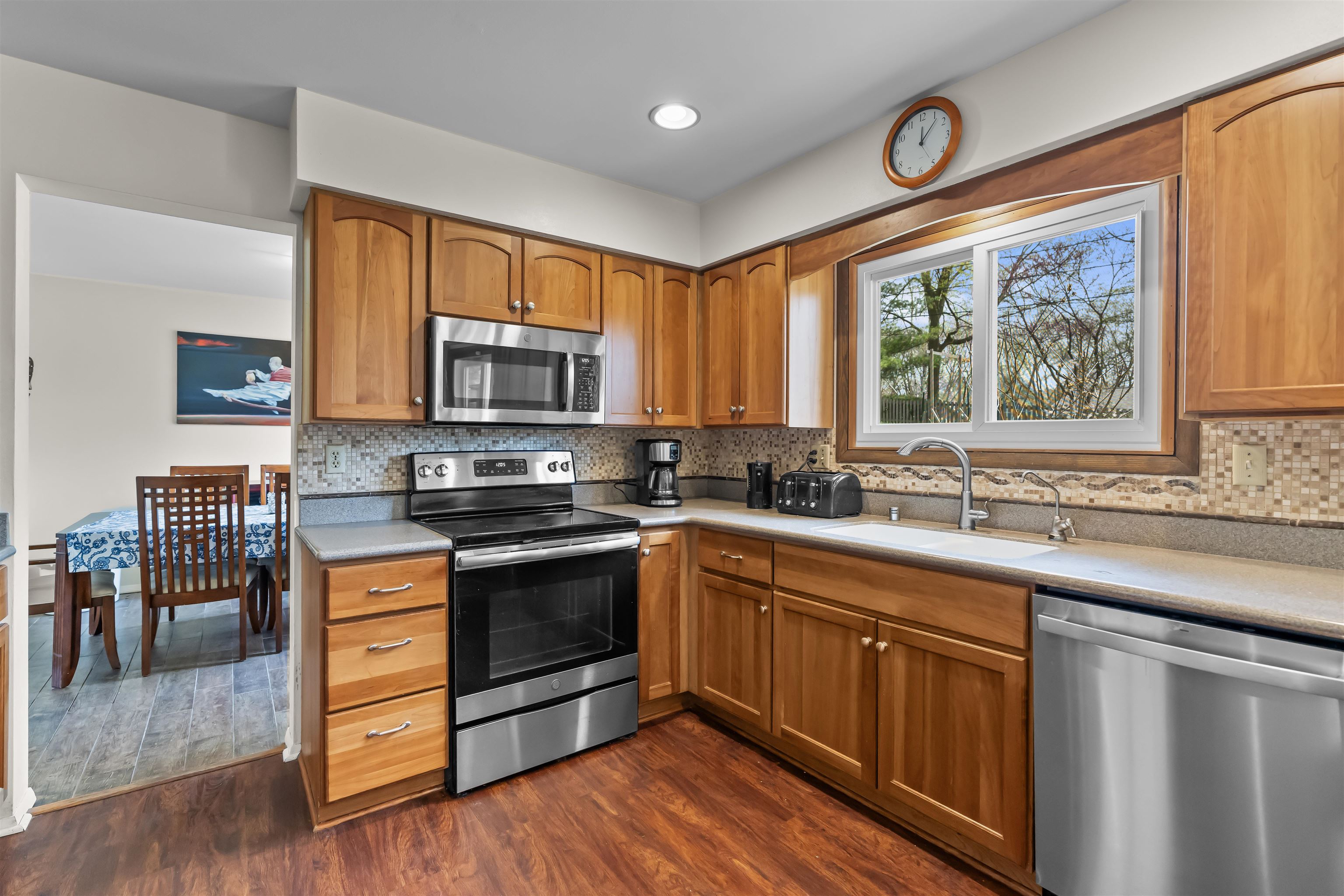 533 Shady Wood Way Madison, WI 53714 - Photo 9 of 46