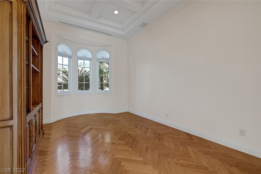 2017 Eagle Trace Way Las Vegas, NV 89117 - Photo 28 of 63