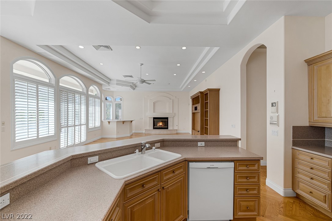 2017 Eagle Trace Way Las Vegas, NV 89117 - Photo 44 of 63