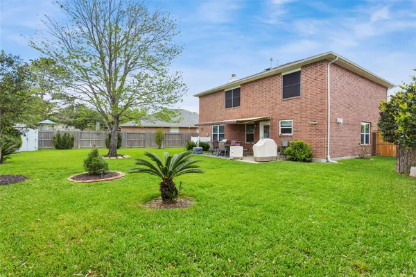$298,000 | 2865 Misty Bay Drive, Dickinson, TX 77539