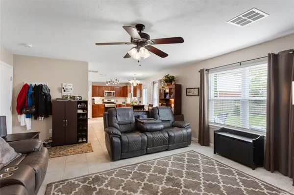 $298,000 | 2865 Misty Bay Drive, Dickinson, TX 77539