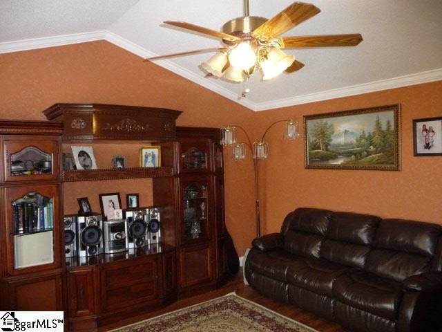 241 Gibbs Road Wellford, SC 29385 - Photo 4 of 16
