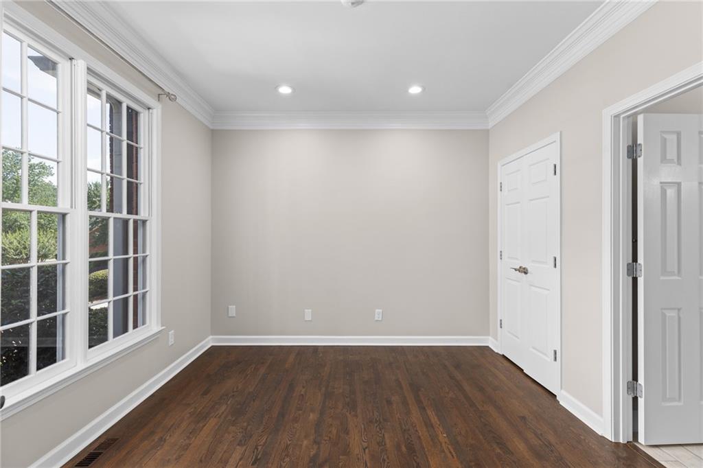 2560 Hamptons Run Alpharetta, GA 30005 - Photo 5 of 52