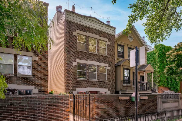 $600,000 | 1839 North Bissell Street, Unit 3, Chicago, IL 60614