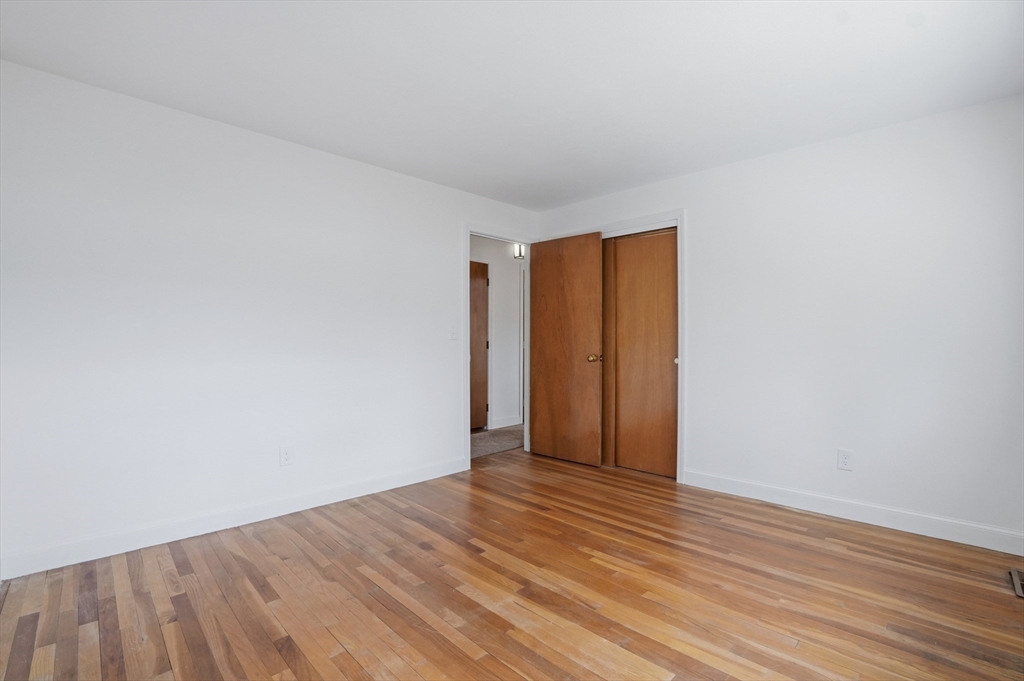 6 Pine Knoll Road Franklin, MA 02038 - Photo 14 of 37