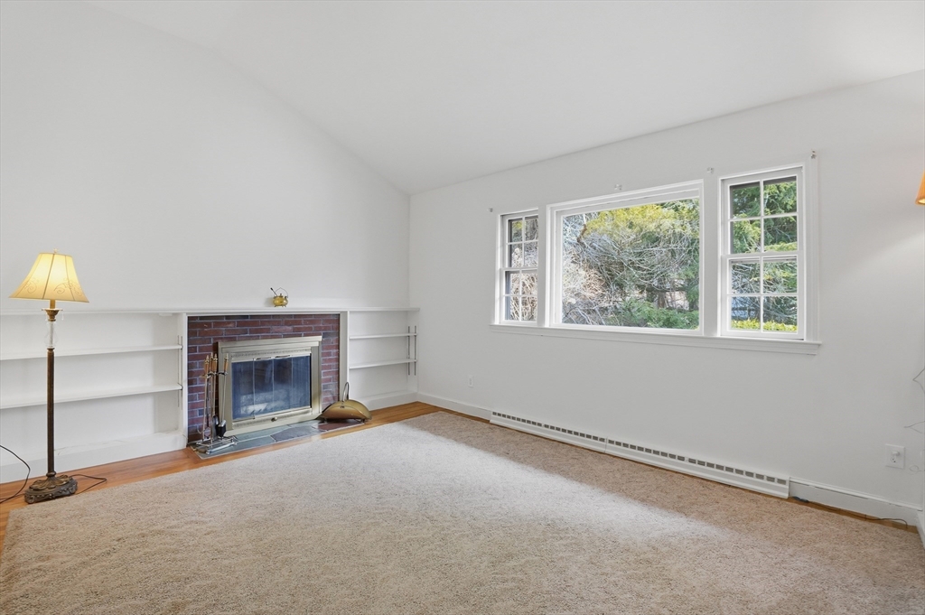 6 Pine Knoll Road Franklin, MA 02038 - Photo 4 of 37