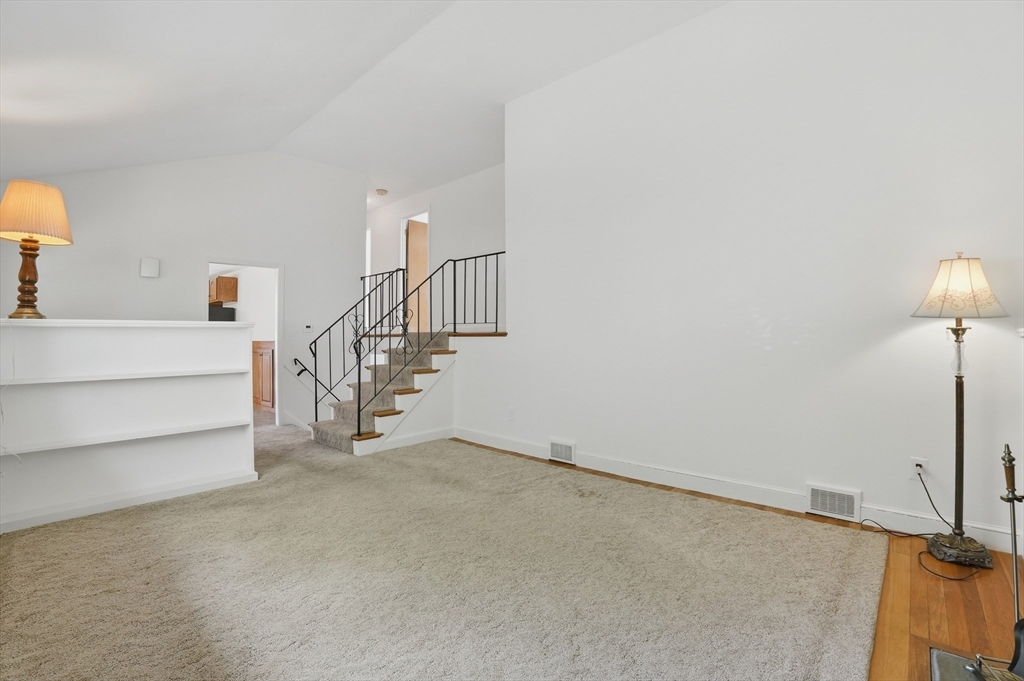 6 Pine Knoll Road Franklin, MA 02038 - Photo 6 of 37