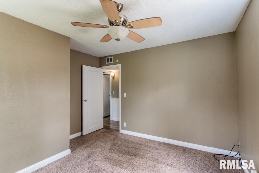 926 West Ridgemont Road Peoria, IL 61614 - Photo 11 of 23 Gallery Image 11