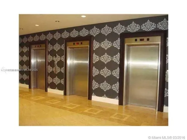 $2,800 | 7441 Wayne Avenue, Unit 2D, Miami Beach, FL 33141