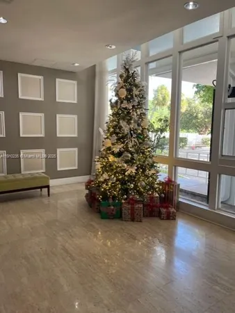 $2,800 | 7441 Wayne Avenue, Unit 2D, Miami Beach, FL 33141