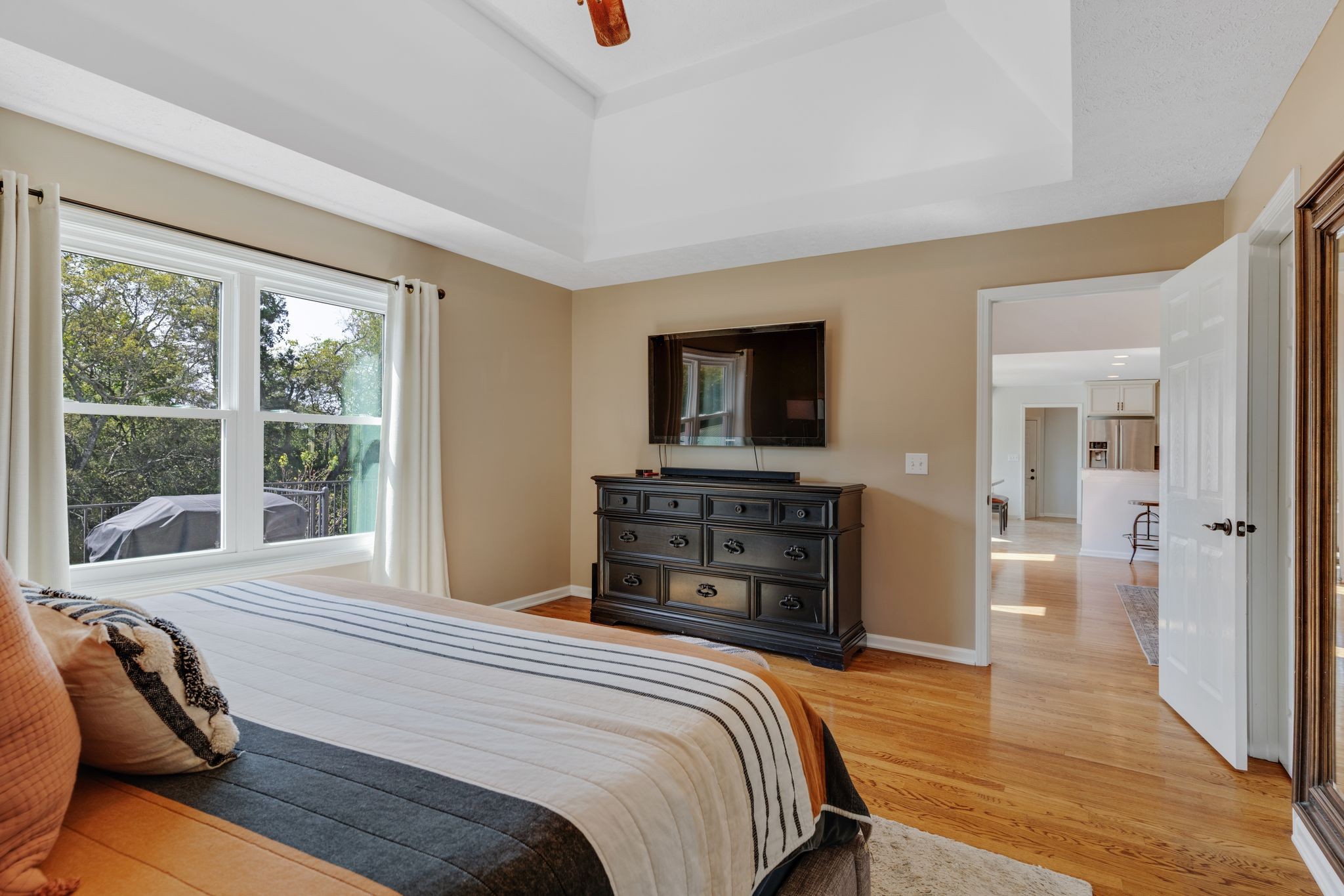 1055 Franklin Road Gallatin, TN 37066 - Photo 34 of 60 a bedroom with a bed and a television