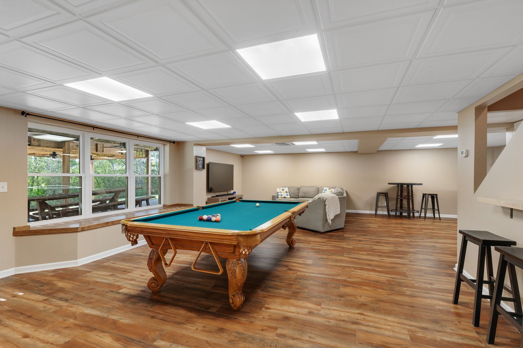 1055 Franklin Road Gallatin, TN 37066 - Photo 49 of 60 a room with furniture pool table and windows