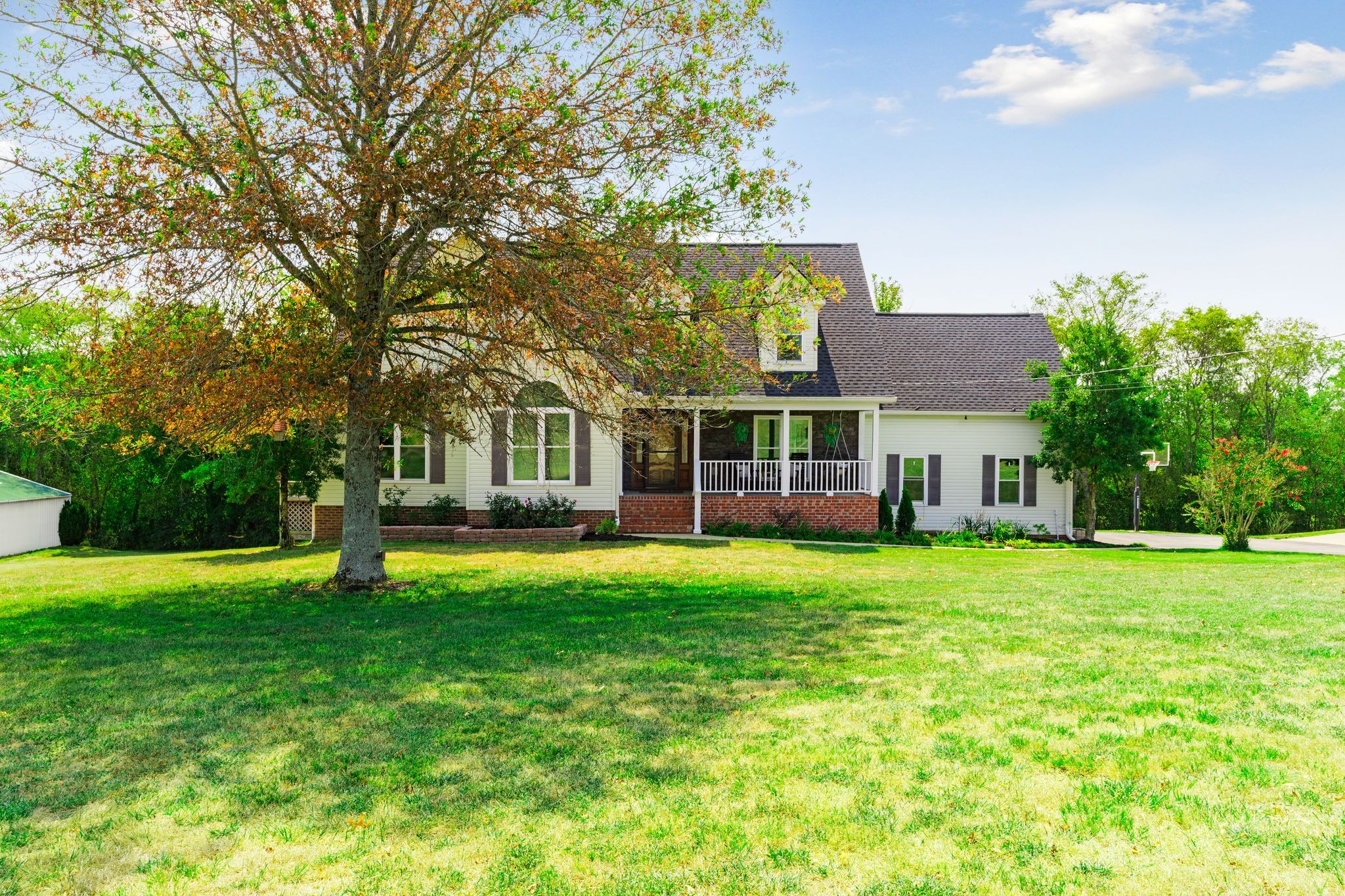 1055 Franklin Road Gallatin, TN 37066 - Photo 8 of 60 a view of a house with a yard