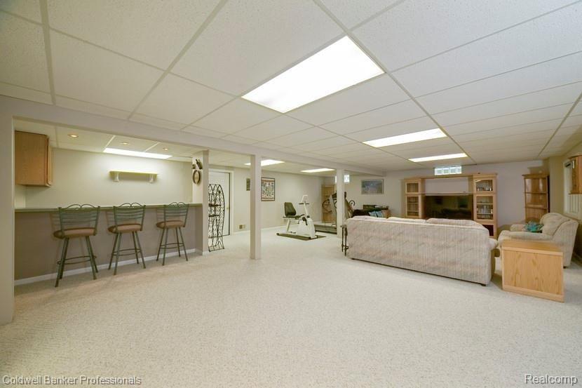 2211 South Shore Court Rochester Hills, MI 48307 - Photo 30 of 48