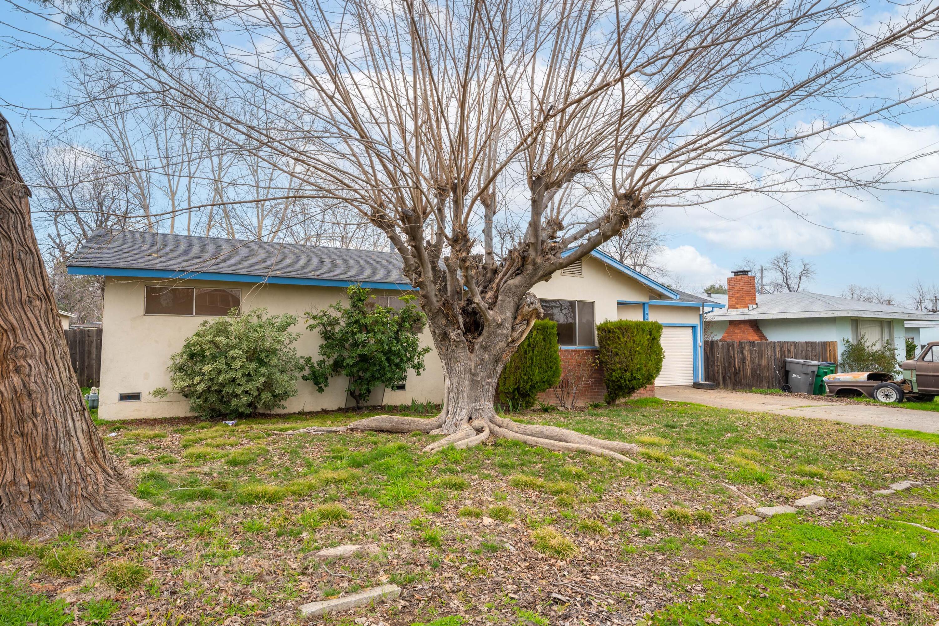 19458 Lucille Street Anderson, CA 96007 - Photo 4 of 25 19458 Lucille St (25 of 27)