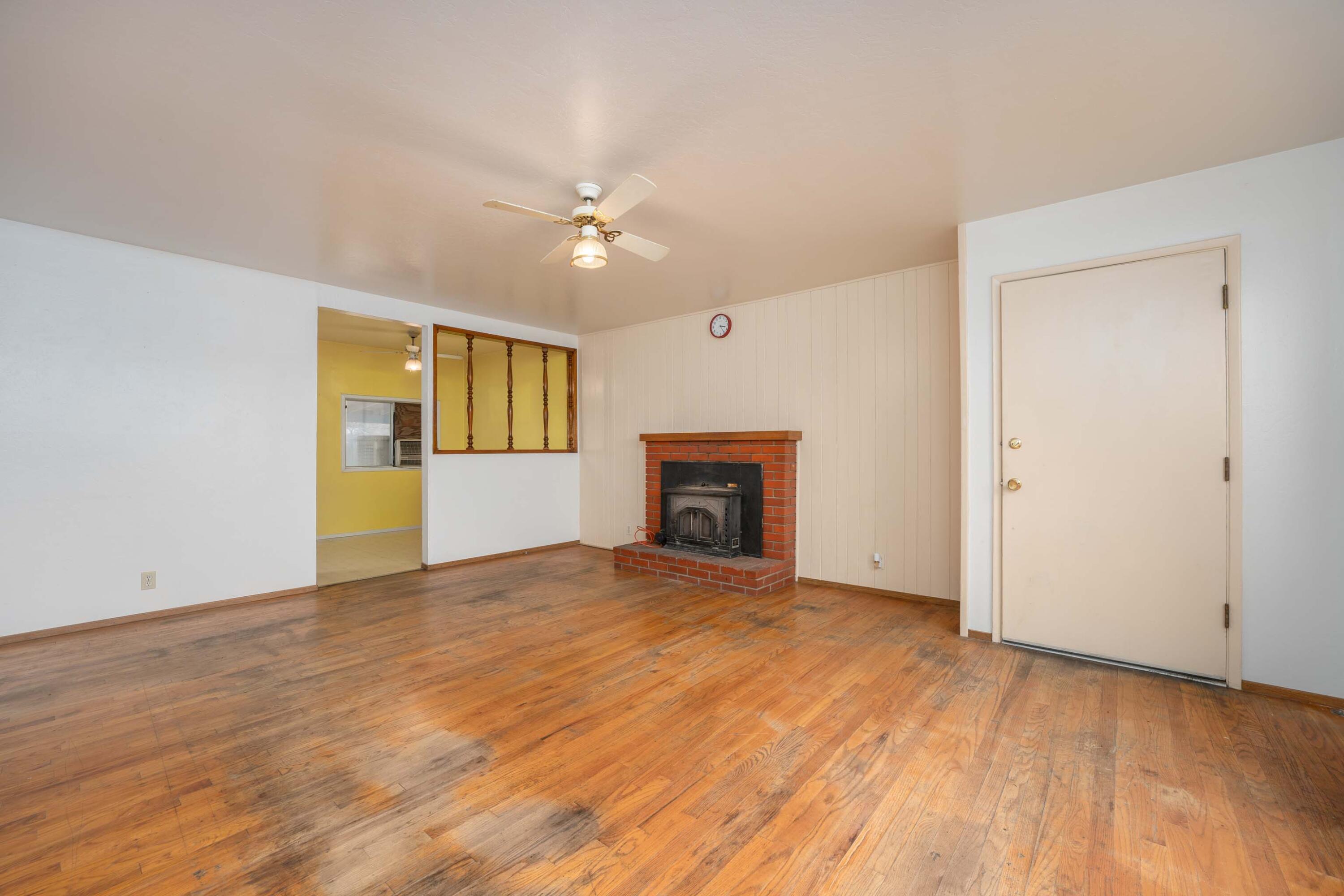 19458 Lucille Street Anderson, CA 96007 - Photo 7 of 25 19458 Lucille St (21 of 27)