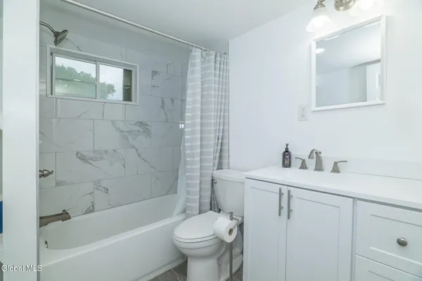 $229,000 | 38 Morris Road, Colonie, NY 12304