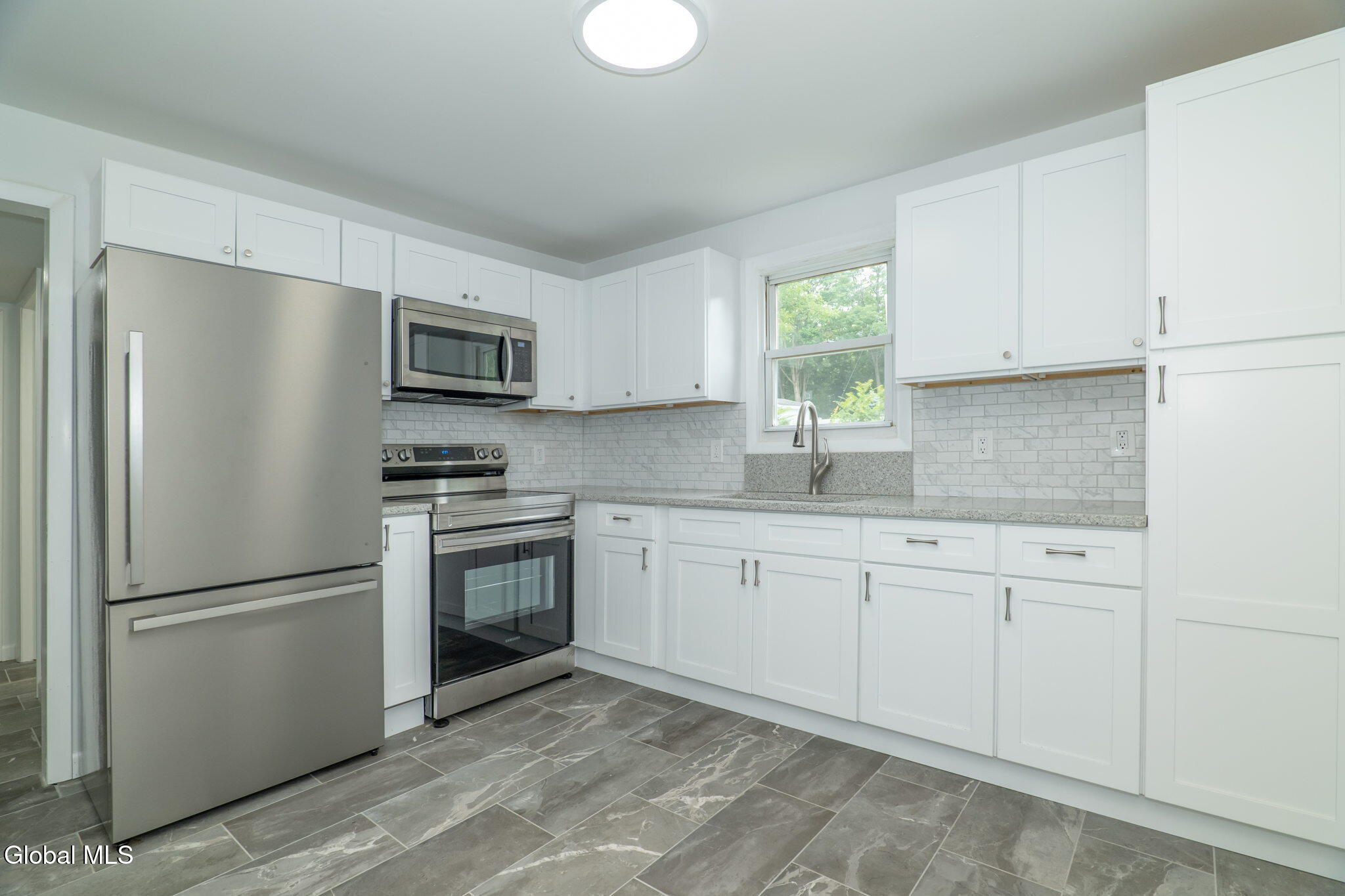 38 Morris Road Colonie, NY 12304 - Photo 2 of 26 8-web-or-mls-38MorrisRd-8