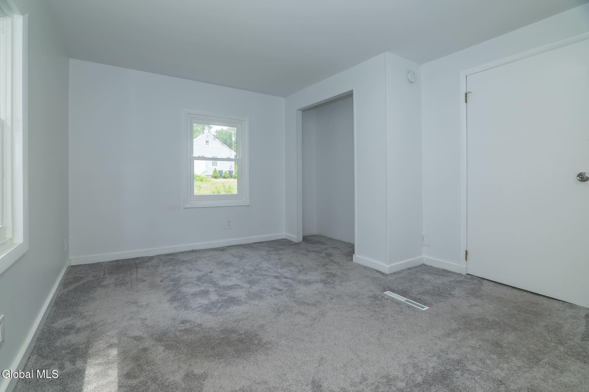 38 Morris Road Colonie, NY 12304 - Photo 21 of 26 21-web-or-mls-38MorrisRd-21