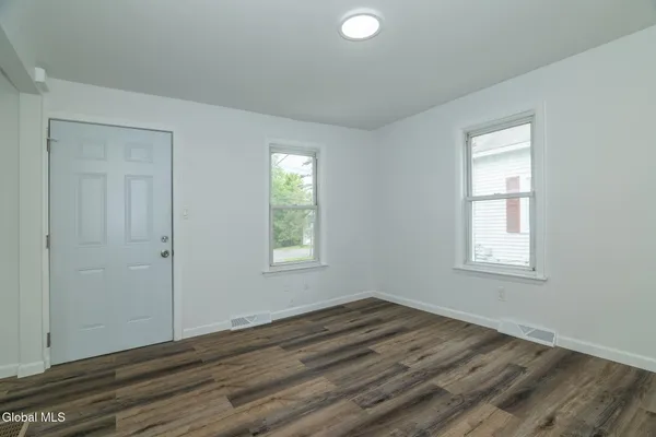 $229,000 | 38 Morris Road, Colonie, NY 12304