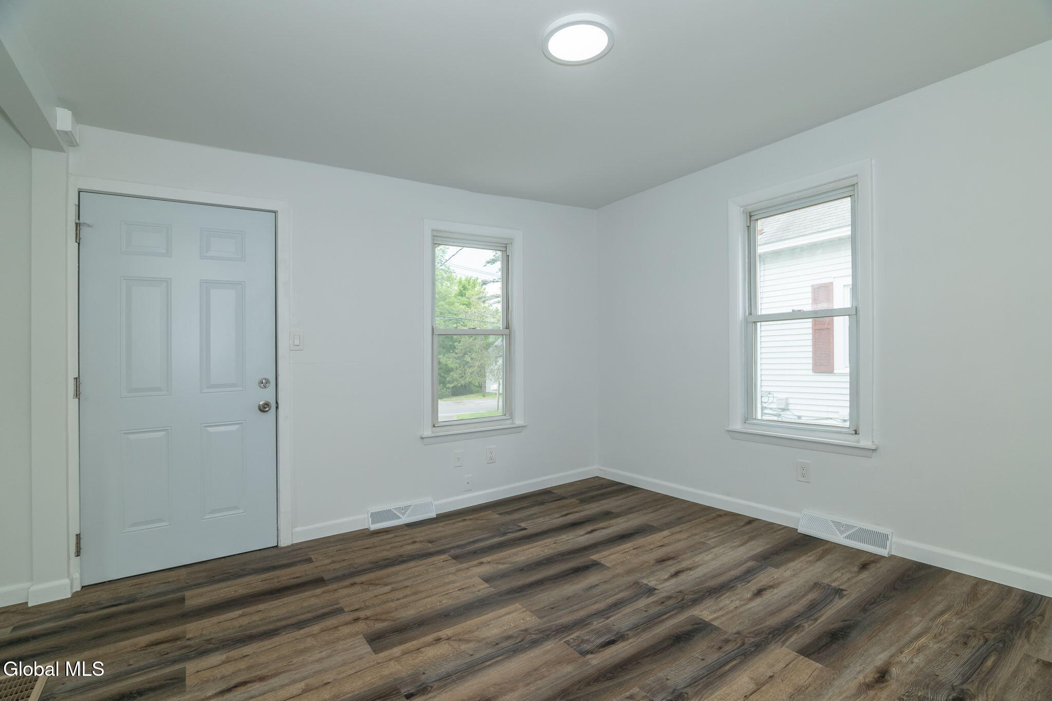 38 Morris Road Colonie, NY 12304 - Photo 3 of 26 4-web-or-mls-38MorrisRd-4