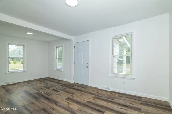 $229,000 | 38 Morris Road, Colonie, NY 12304