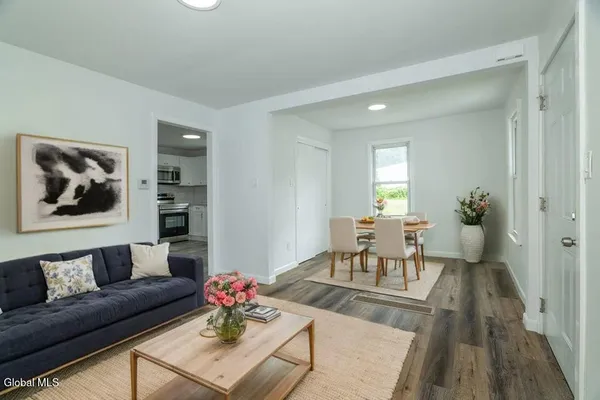 $229,000 | 38 Morris Road, Colonie, NY 12304