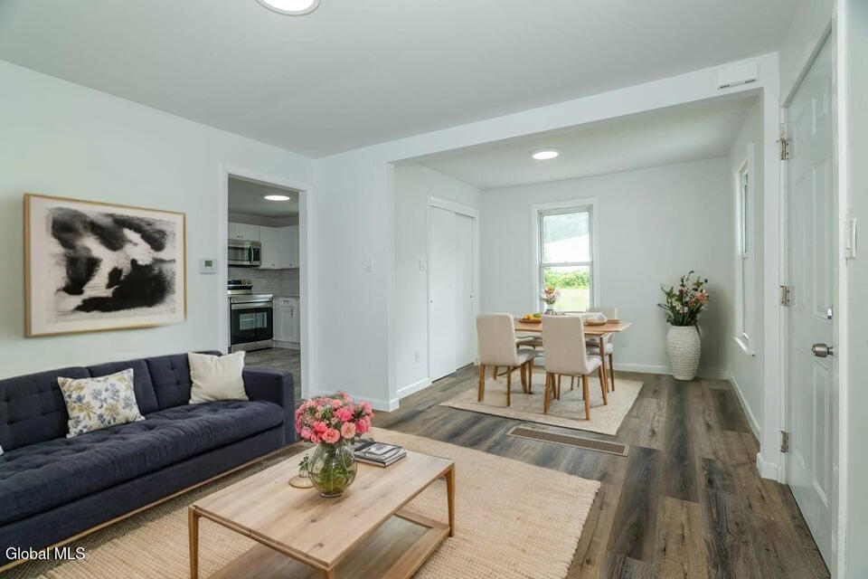 38 Morris Road Colonie, NY 12304 - Photo 6 of 26 main staged