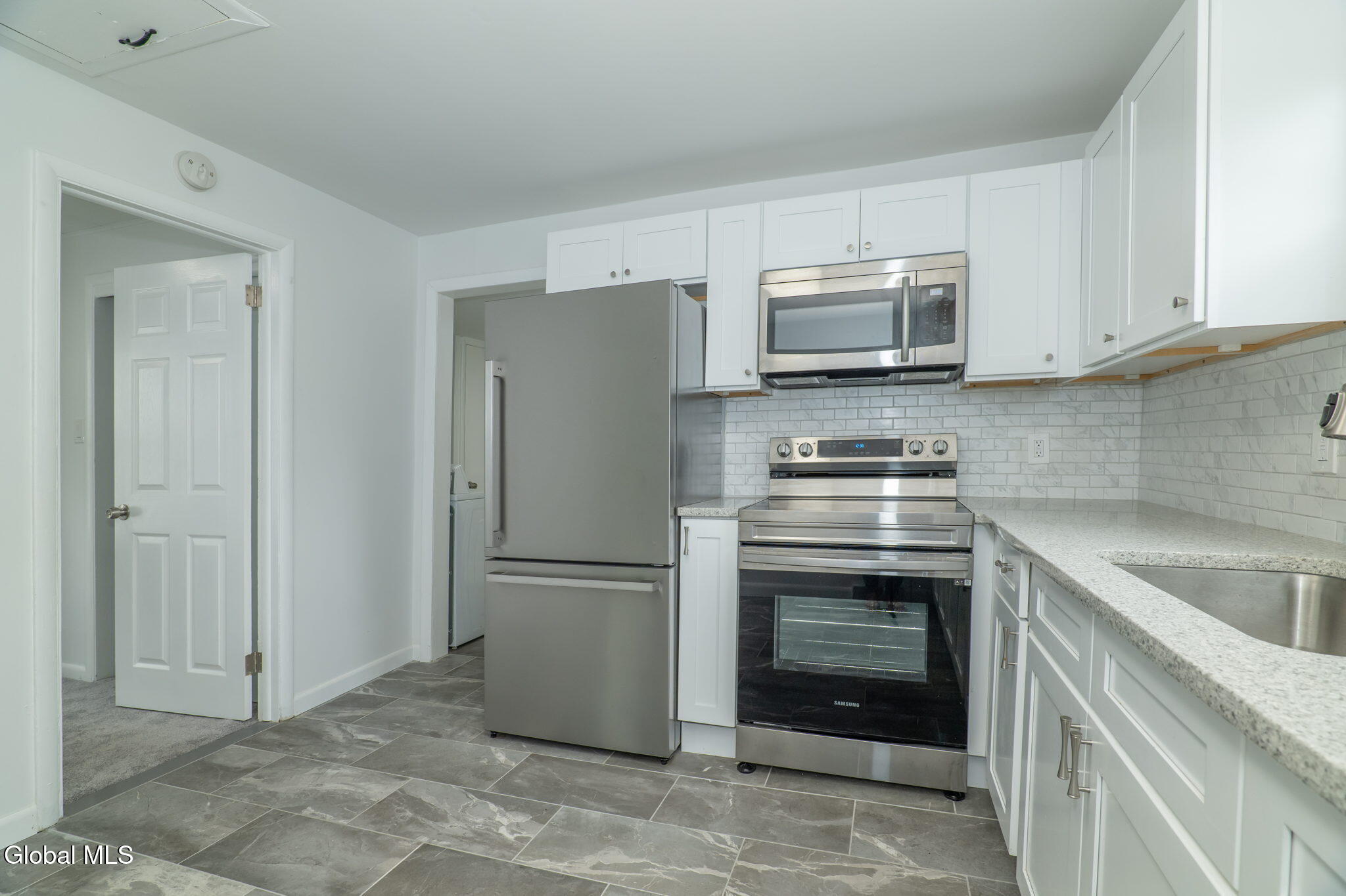 38 Morris Road Colonie, NY 12304 - Photo 8 of 26 9-web-or-mls-38MorrisRd-9