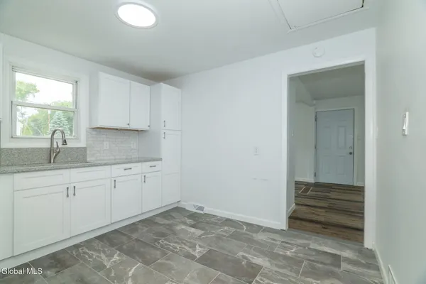 $229,000 | 38 Morris Road, Colonie, NY 12304