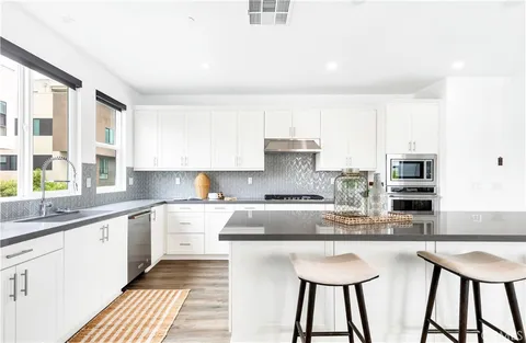 $1,849,000 | 1660 Pomona Avenue, Costa Mesa, CA 92627