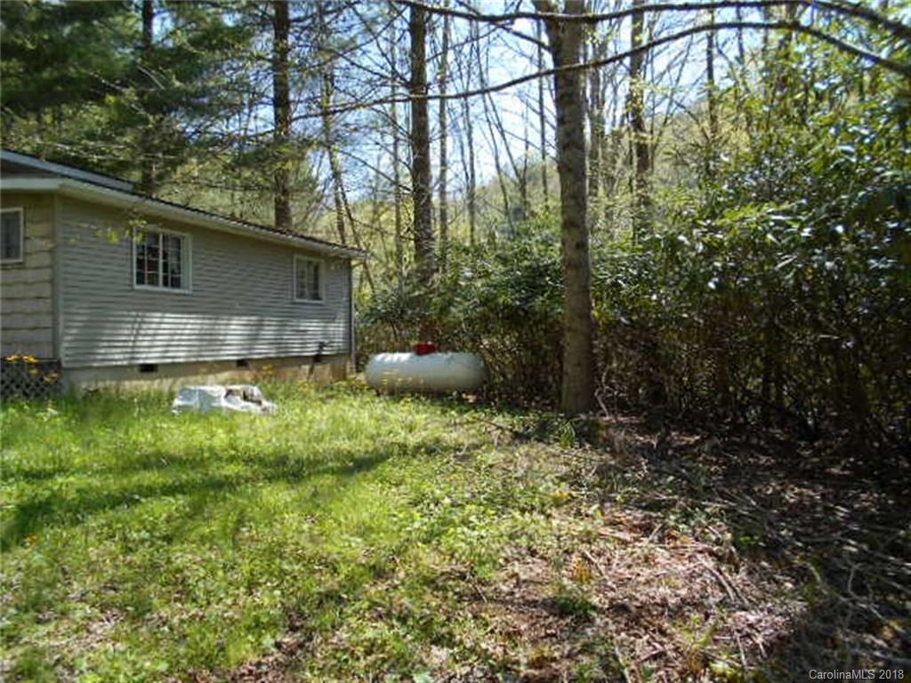 1873 Watershed Road Mars Hill, NC 28754 - Photo 8 of 26 Gallery Image 8