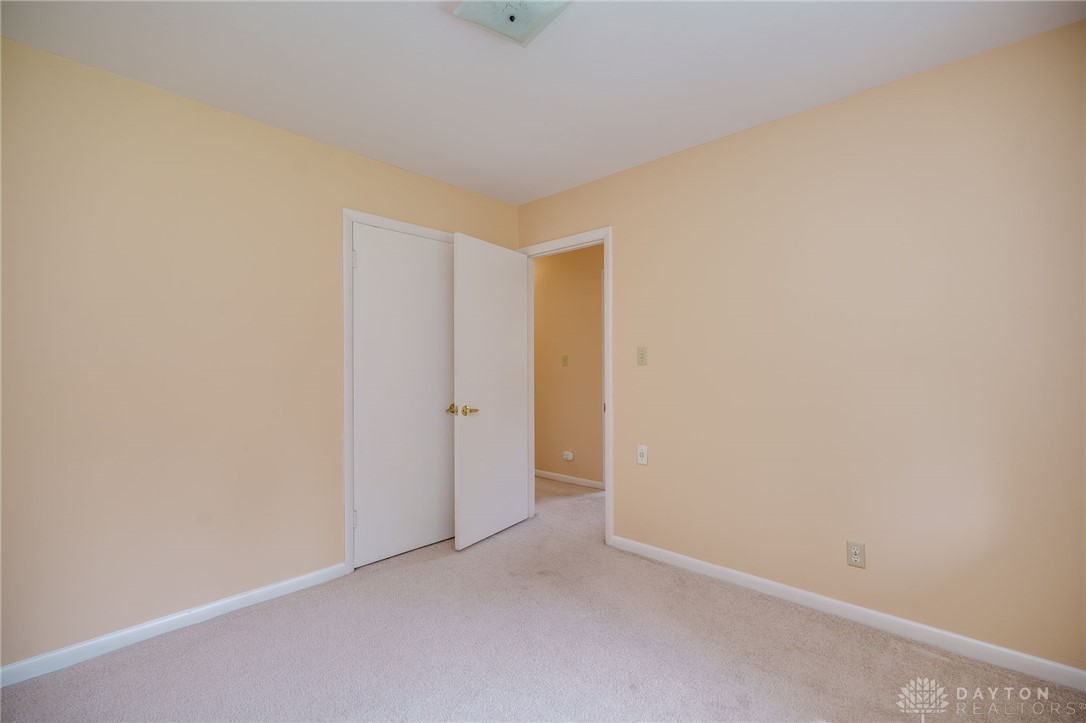 4424 Appleton Place Kettering, OH 45440 - Photo 25 of 32
