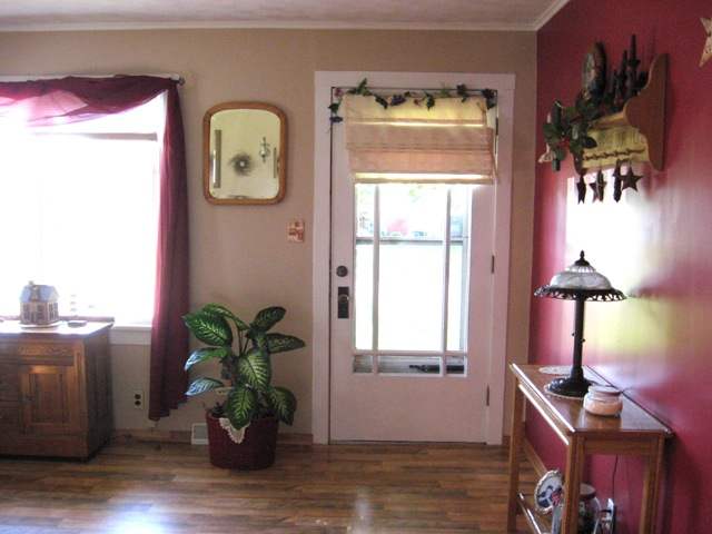 218 3rd Street Colona, IL 61241 - Photo 4 of 8 Gallery Image 4