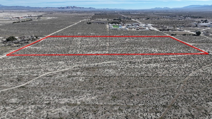 19-ac Sunrise Road Lucerne Valley, CA 92356 - Photo 2 of 15 a view of a tennis court