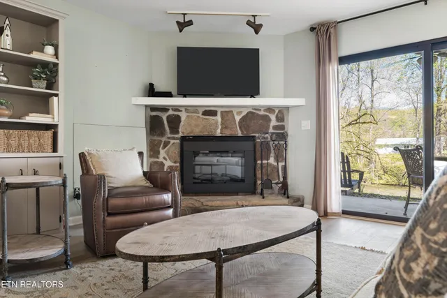 $495,000 | 8023 West Old Highway 73, Unit 102, Townsend, TN 37882