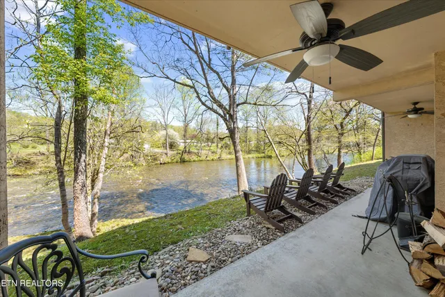 $495,000 | 8023 West Old Highway 73, Unit 102, Townsend, TN 37882