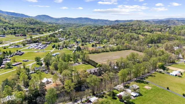 $495,000 | 8023 West Old Highway 73, Unit 102, Townsend, TN 37882
