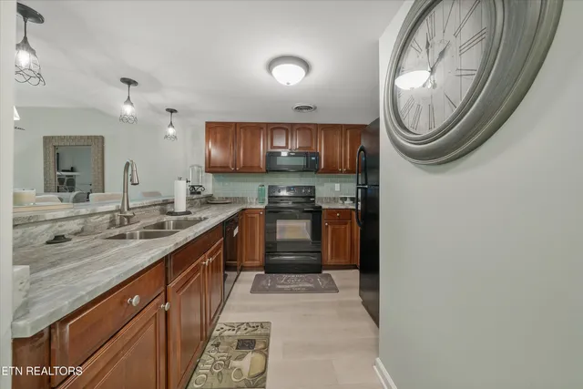 $495,000 | 8023 West Old Highway 73, Unit 102, Townsend, TN 37882