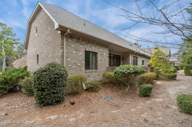 $645,000 | 4 Buckingham Place, Pinehurst, NC 28374