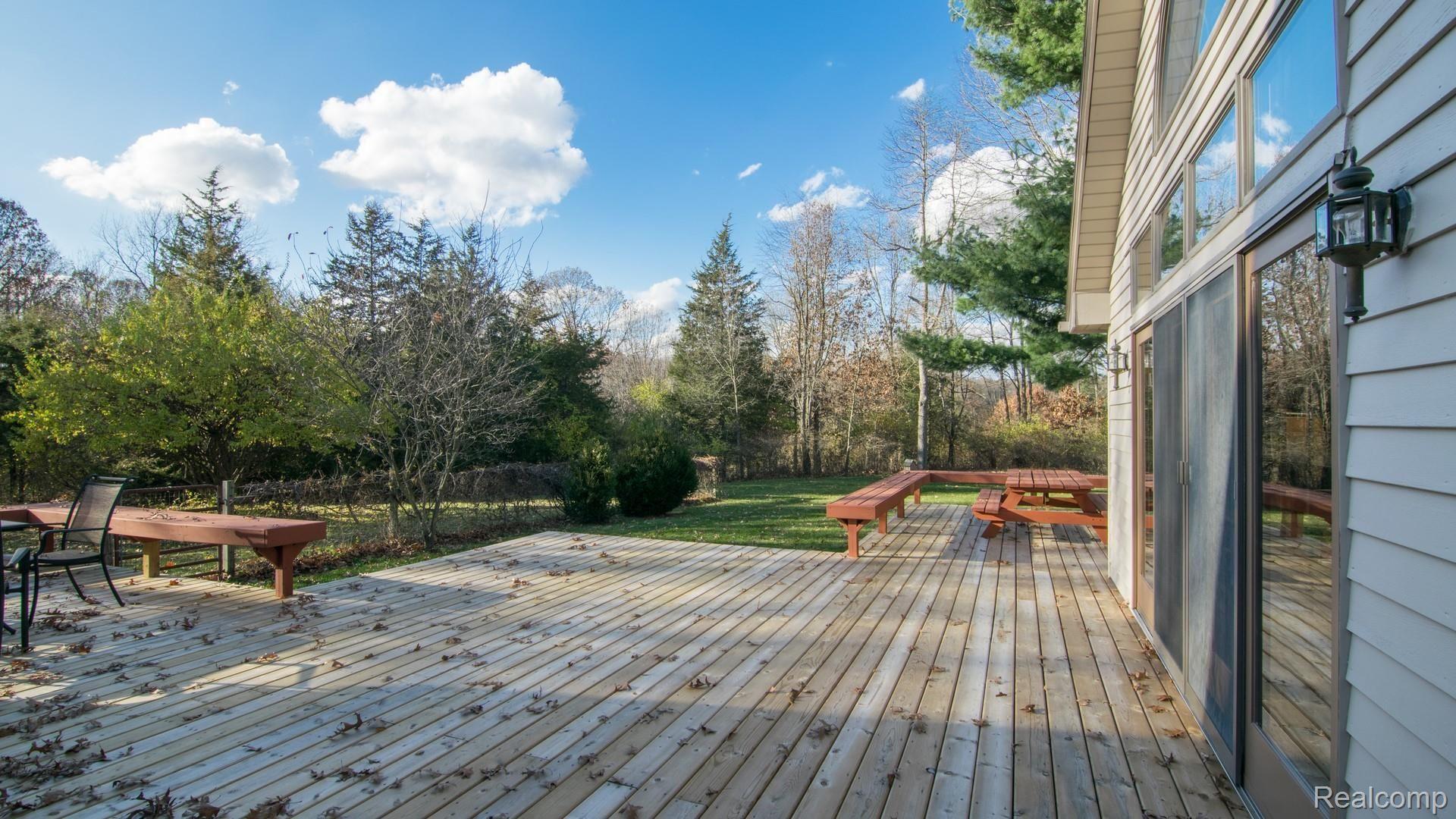 7231 Toma Road Dexter, MI 48130 - Photo 33 of 44 Deck.jpg