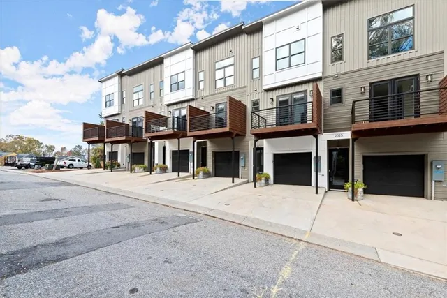 $584,900 | 2329 Mason Drive, Unit D24, Atlanta, GA 30316