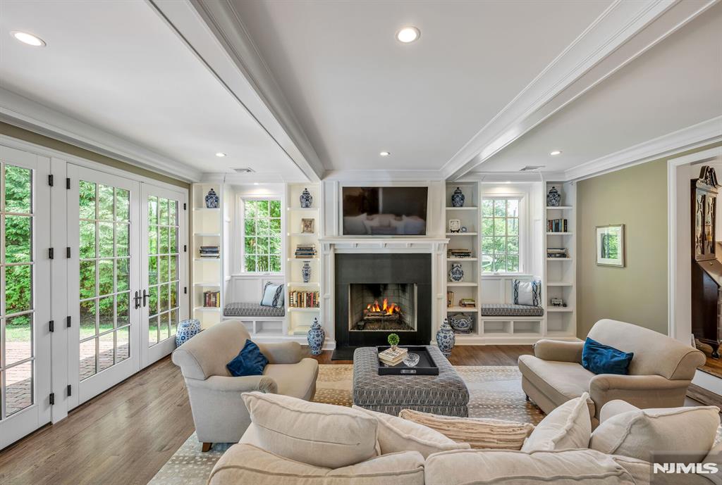 101 Ardmore Road Ho-Ho-Kus, NJ 07423 - Photo 10 of 35