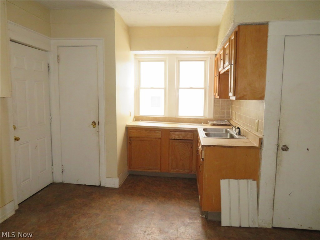 717 Copley Road Akron, OH 44320 - Photo 4 of 5